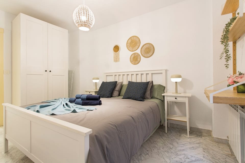 Comfort and Beauty With Parking Space Included Apartment in Granada