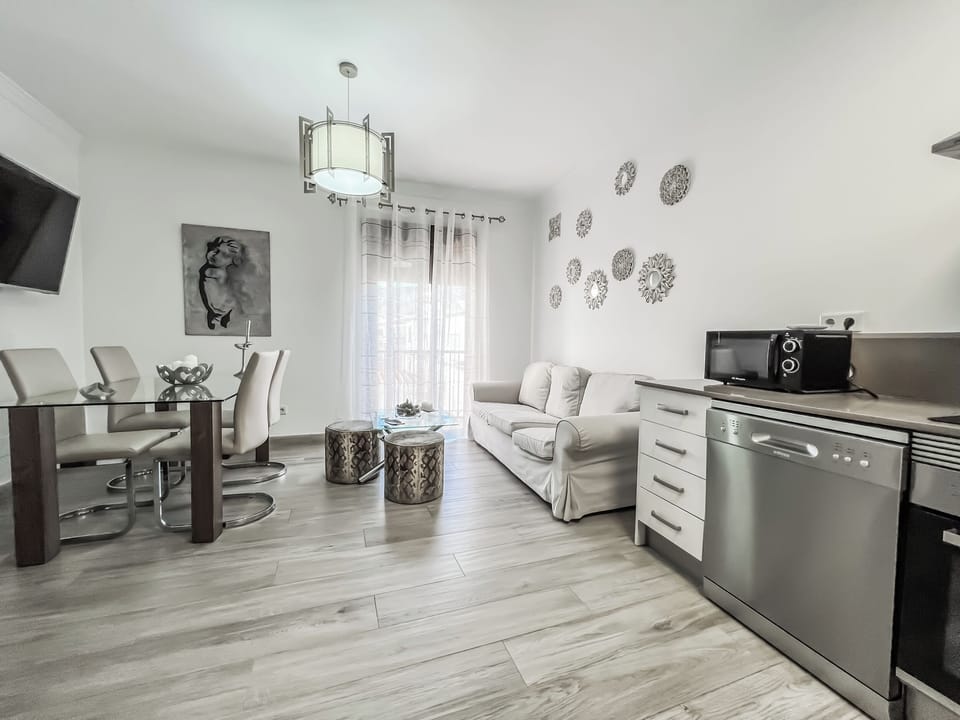 Apartment, 2 Bedrooms, Smoking, Terrace | Interior