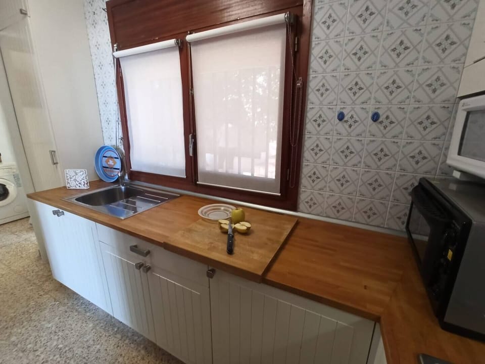Bungalow, 1 Bedroom, Smoking, Garden View | Interior