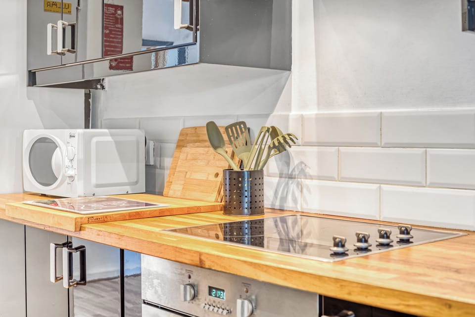 Apartment, 2 Bedrooms, Smoking, Balcony | Interior