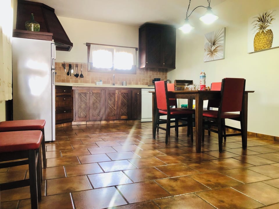 House, 2 Bedrooms, Terrace, Garden View | Interior