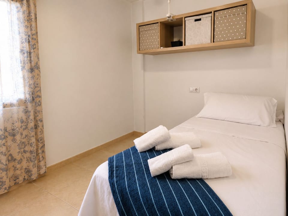 Beach & Pool Av Mancha Apartment in Torrevieja