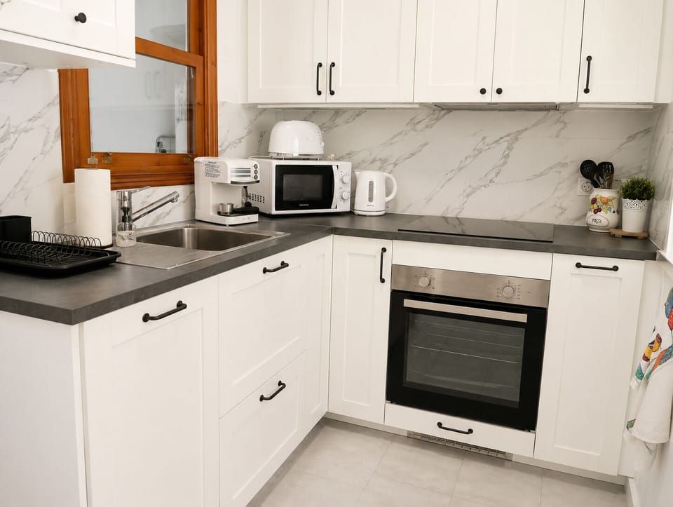 House, 2 Bedrooms, Smoking, Patio | Interior