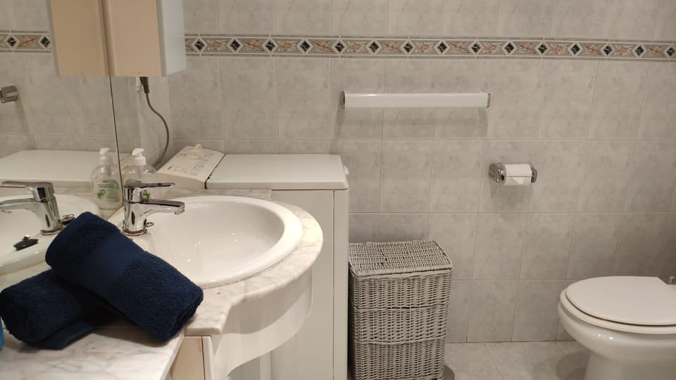 1 Bedroom Penthouse On Front Line Of The Beach Apartment in Roquetas de Mar