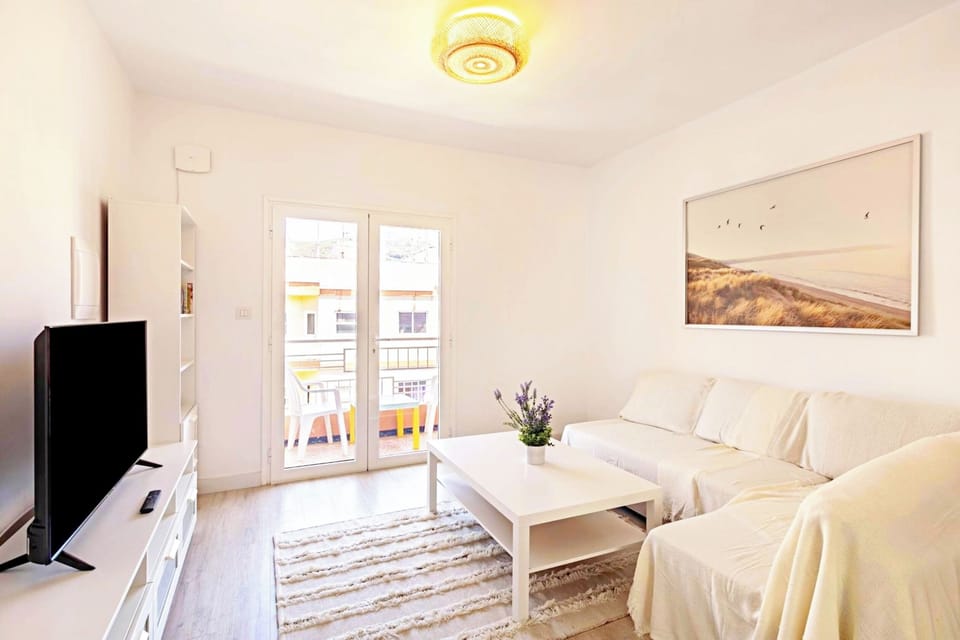 Apartment, 2 Bedrooms, Balcony, City View | Living room