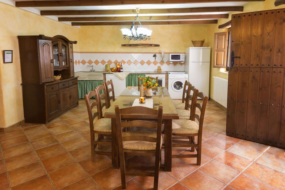 House, 4 Bedrooms, Smoking, Patio | Laundry