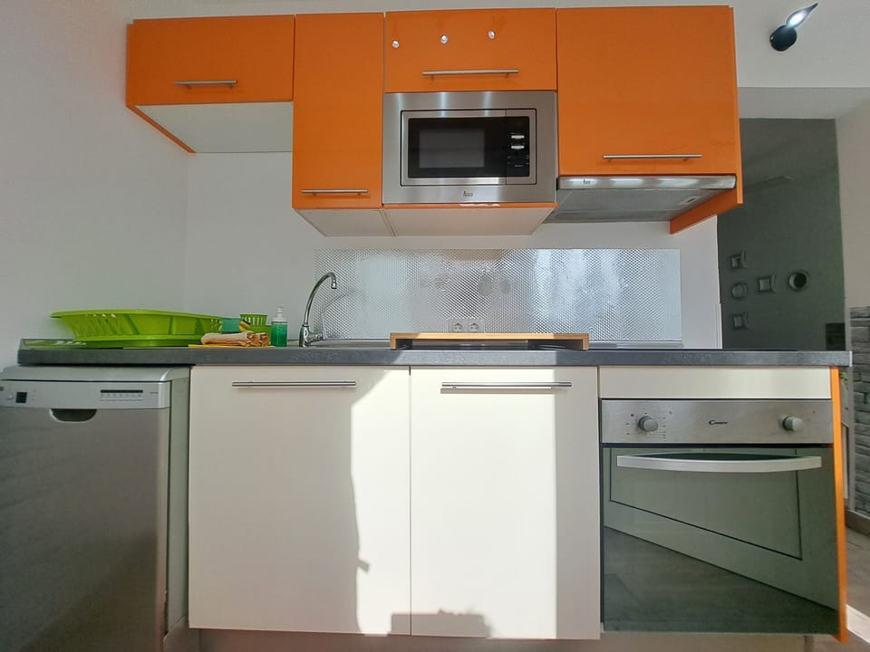 Apartment, 2 Bedrooms, Garden View | Interior