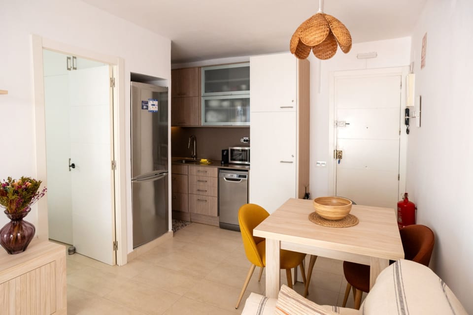 Apartment, 1 Bedroom, Terrace | Dining room