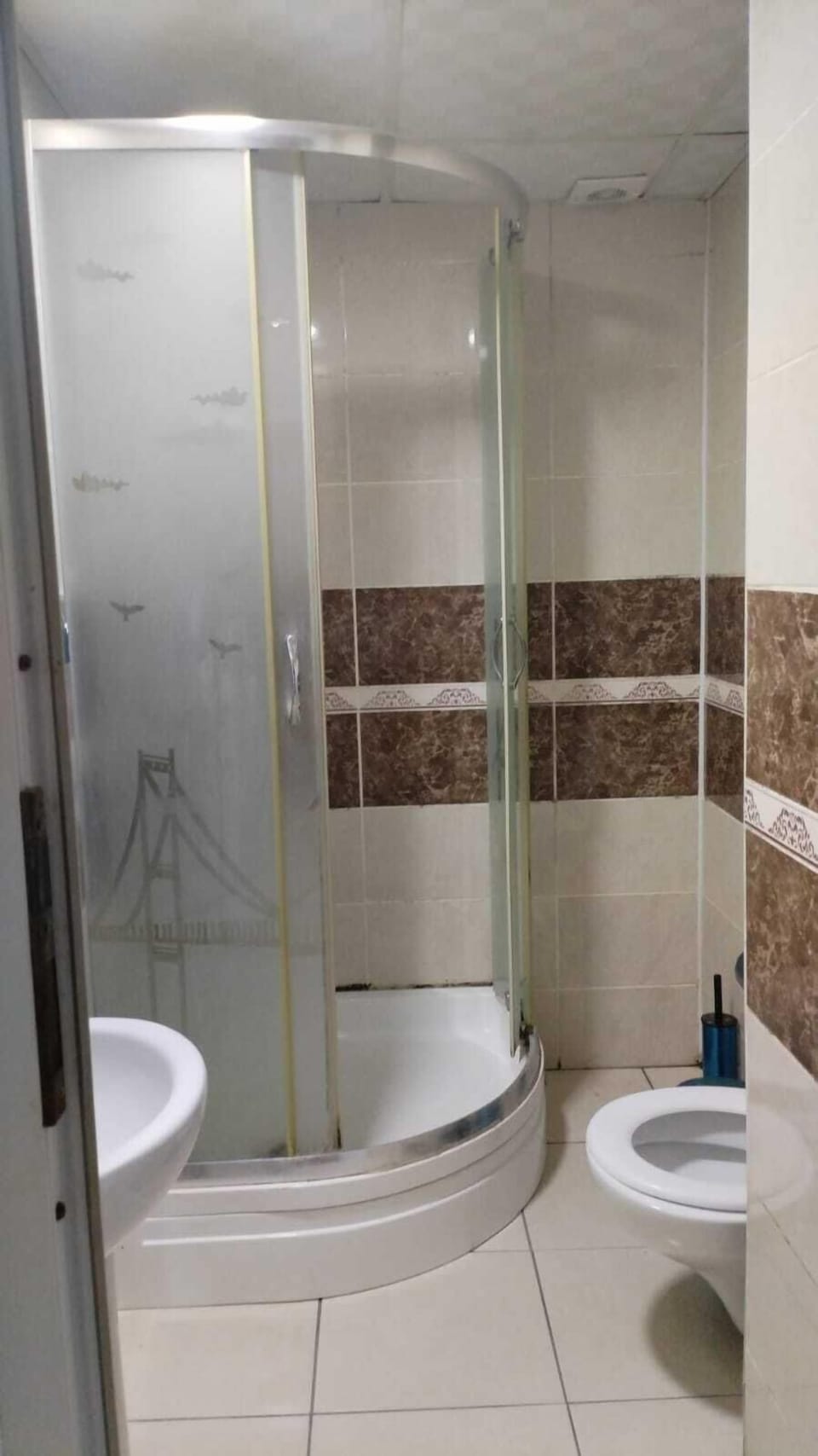 Deluxe Room, 1 Bedroom, City View | Bathroom | Shower, towels, soap, shampoo