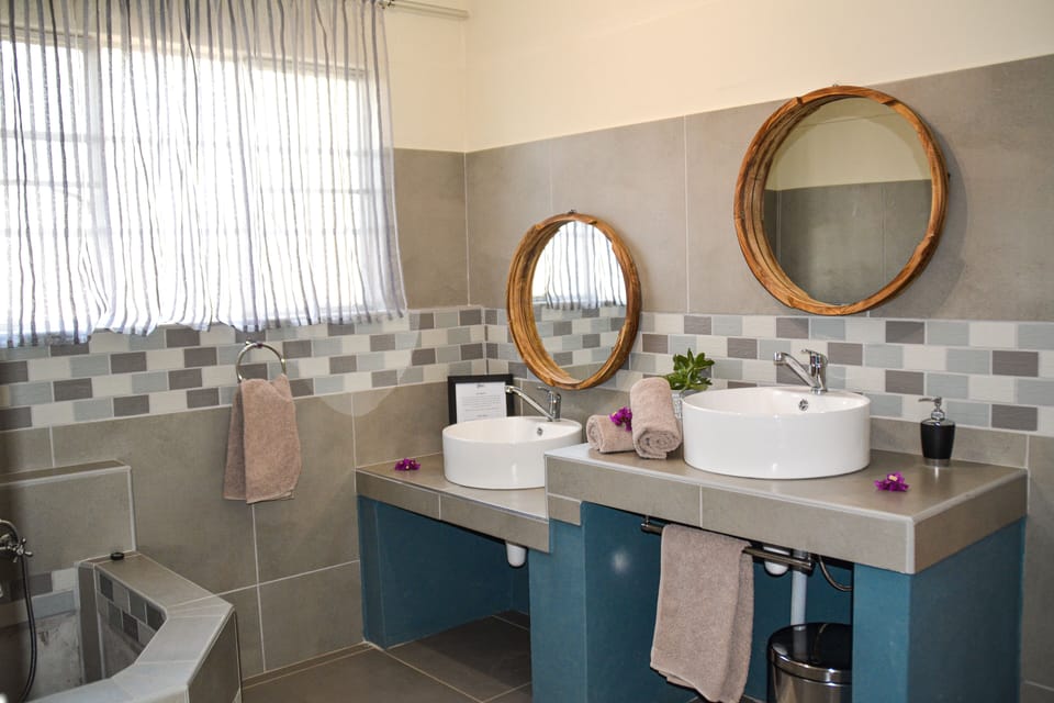 Shower, free toiletries, hair dryer (on request), towels