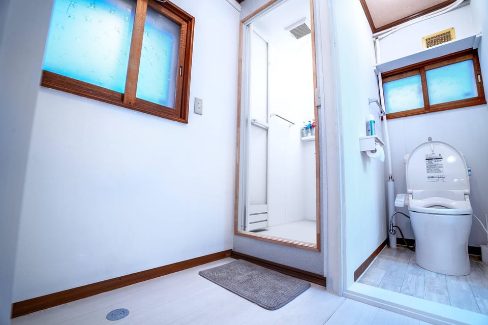 Bathroom shower