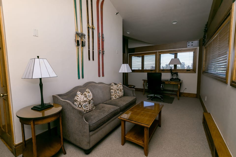 Suite, 3 Bedrooms | Living area