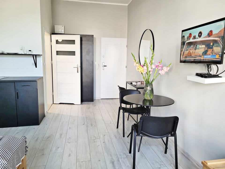Standard Studio Suite, 1 Double Bed, City View | In-room safe, desk, laptop workspace, iron/ironing board (on request)