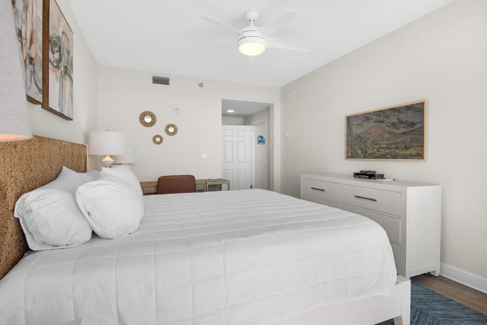 Condo, Multiple Beds (Emerald Dolphin unit 1520) | 2 bedrooms, WiFi
