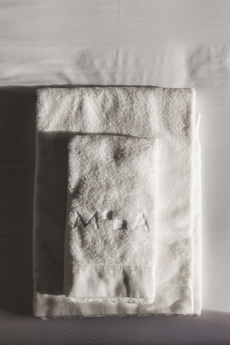 Standard Double or Twin Room, Beach View | Bathroom | Shower, free toiletries, hair dryer, towels