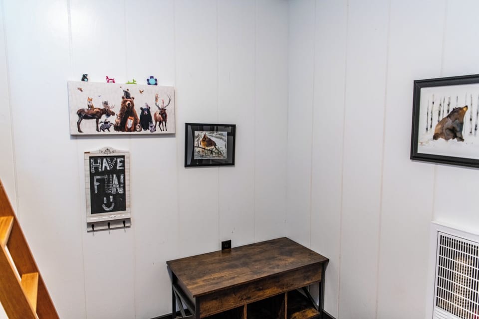 "Quirky decorations, wonderful location."-Michael June2025