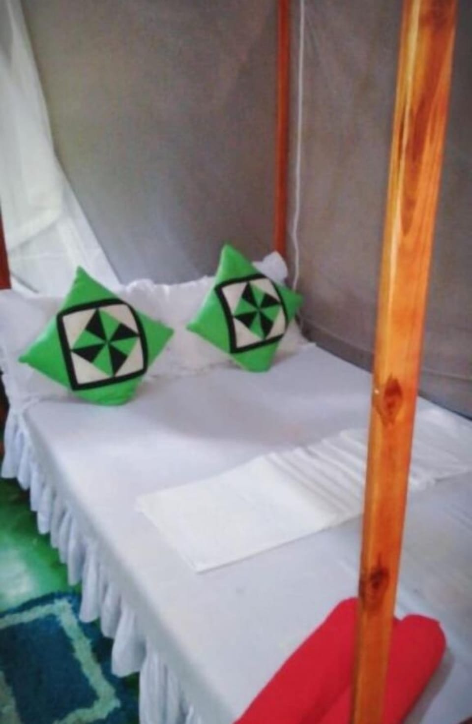 Classic Double Room, 2 Double Beds | In-room dining