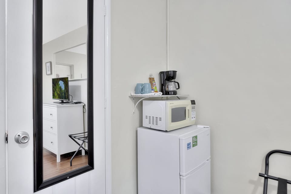Standard Room, 1 King Bed | Free WiFi