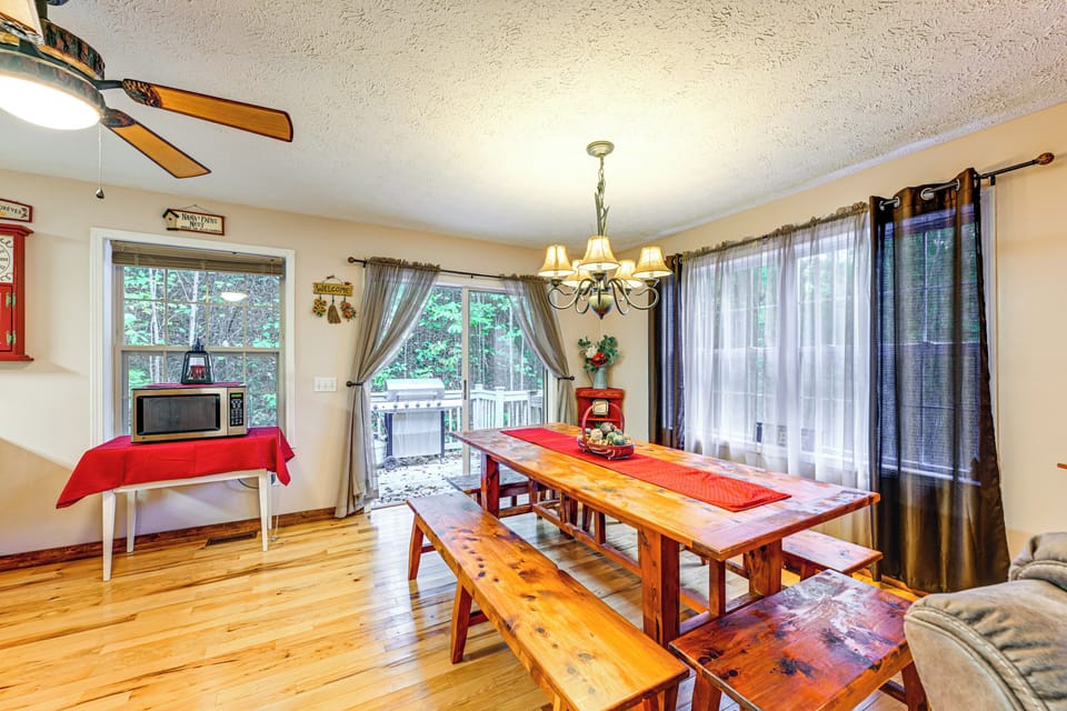 Dining Area | 1st Floor