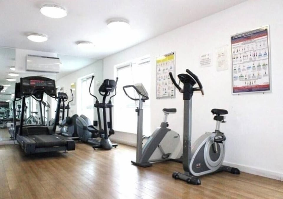 Stay on top of your health & wellbeing by using the on-site fitness room. 