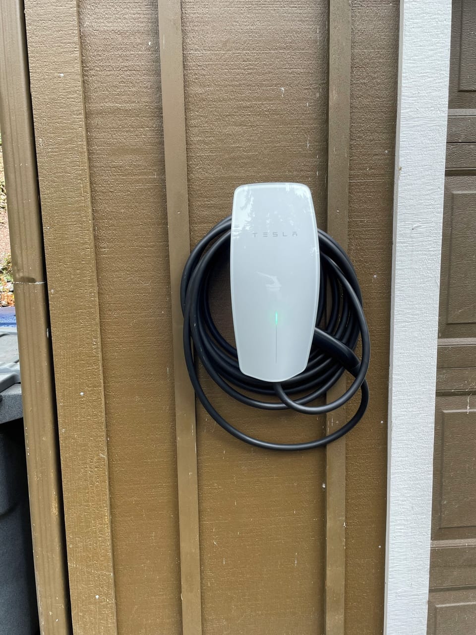 Tesla Universal charger