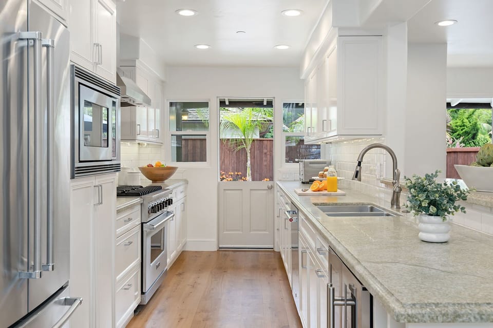Dutch door allows the inside out