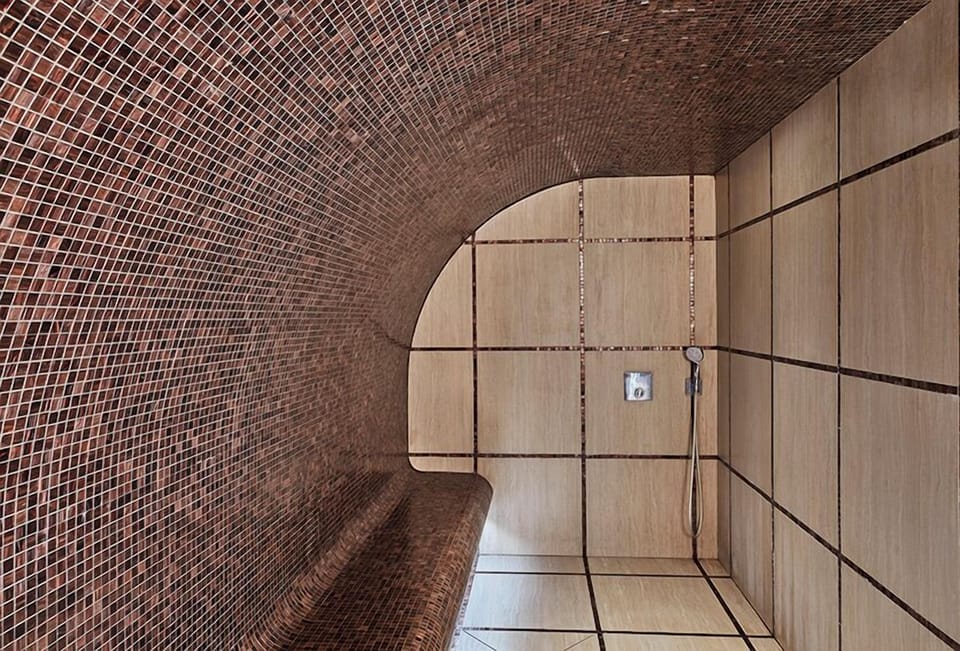 Sauna, steam room, body treatments, body wraps, body scrubs, facials