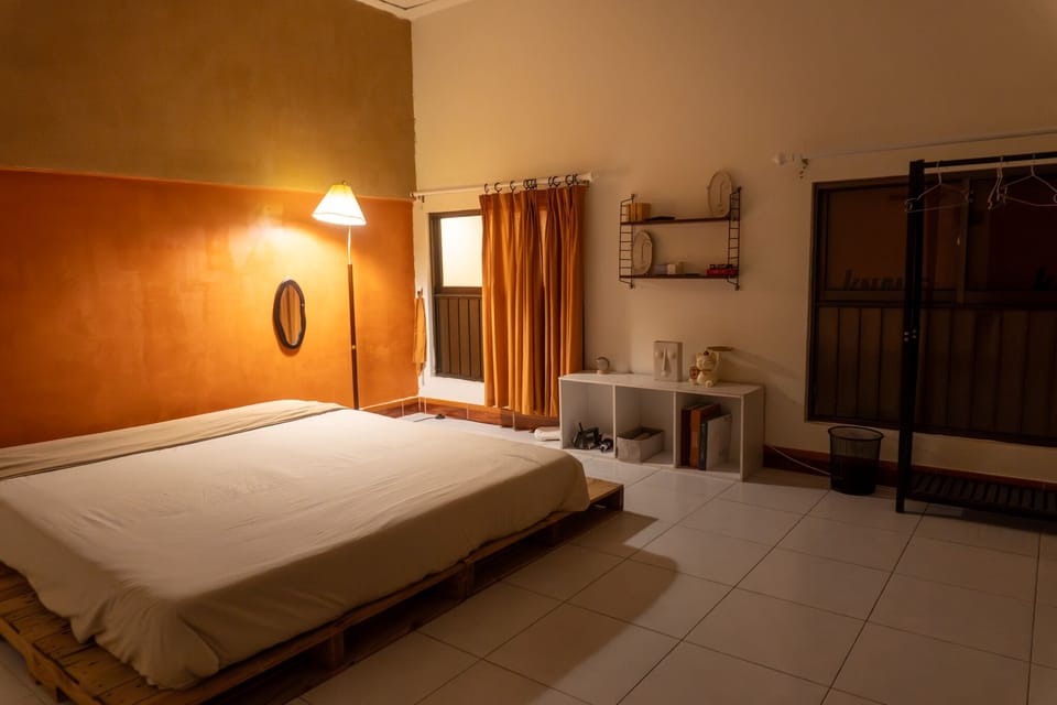Classic Room | Individually decorated, individually furnished, desk, laptop workspace