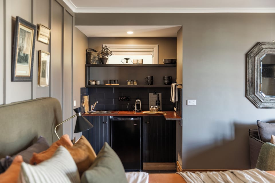 Deluxe Double or Twin Room, Sea View, Courtyard Area | Blackout drapes, soundproofing, iron/ironing board, free WiFi