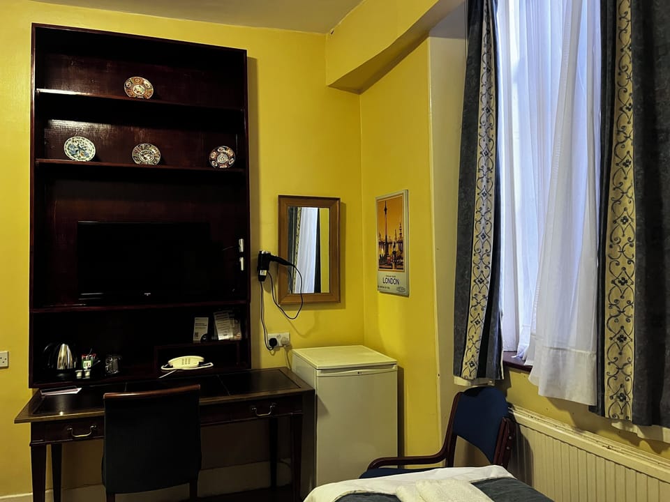 Dolphin Hotel Hotel in City of Westminster