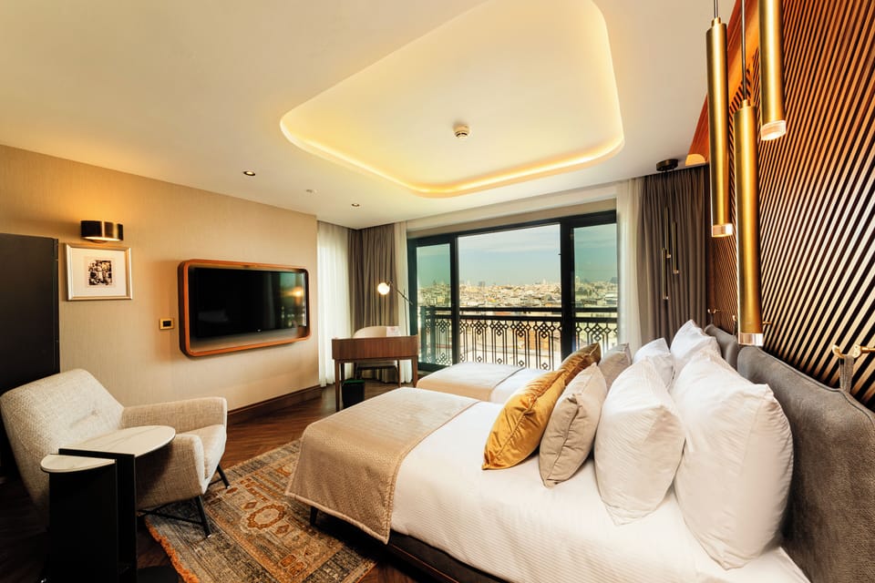 Executive Room, 2 Twin Beds | Premium bedding, memory foam beds, minibar, in-room safe
