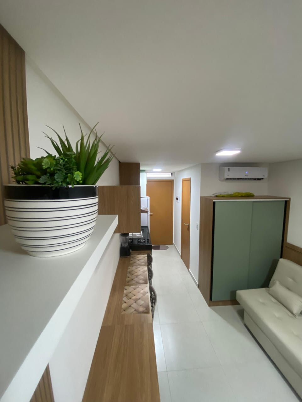 Comfort Studio | Living area | TV