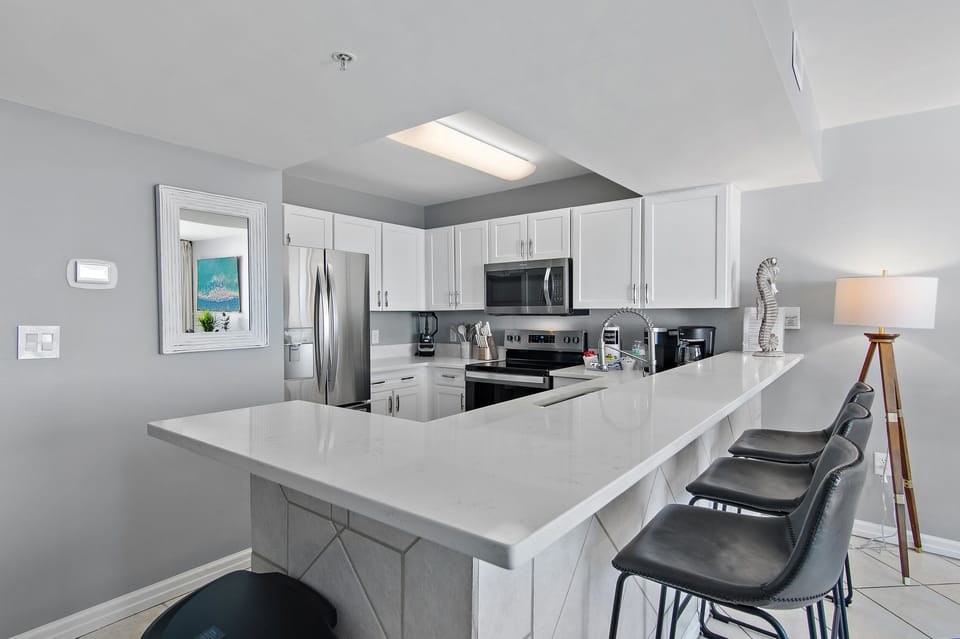 Updated fully stocked kitchen