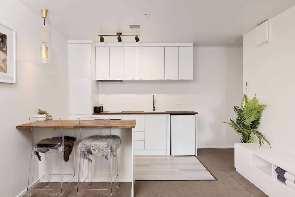 Modern Kitchenette