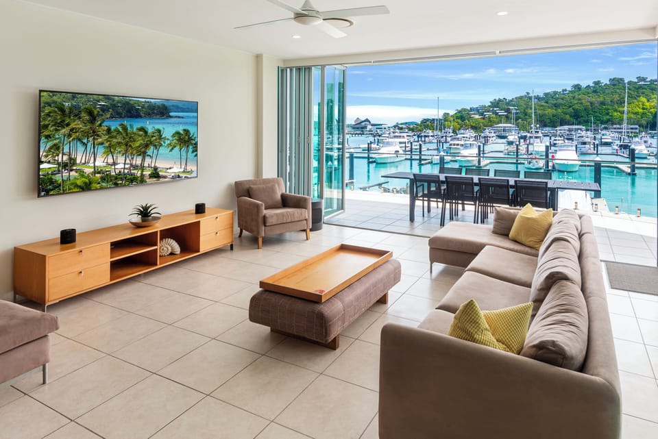 Pavilion 8 Hamilton Island 4