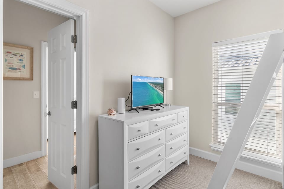Fintastic - Seagrove Beach - Second Floor Guest Room 5: Bunk Room (Twin/Twin) Jack and Jill Bath with Shower