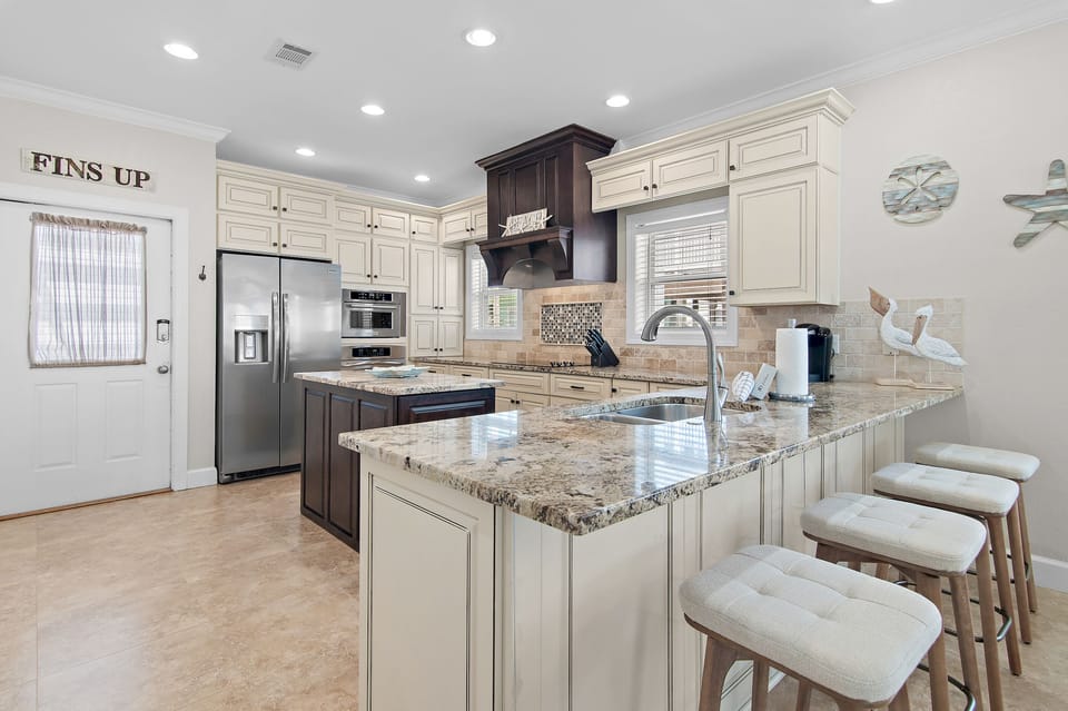 Fintastic - Seagrove Beach - Kitchen