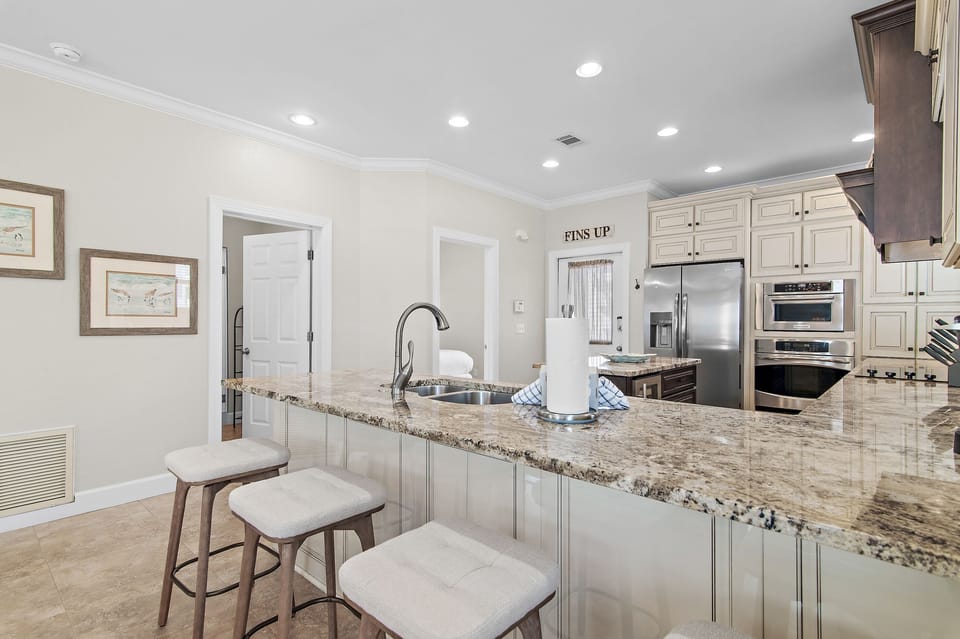 Fintastic - Seagrove Beach - Kitchen