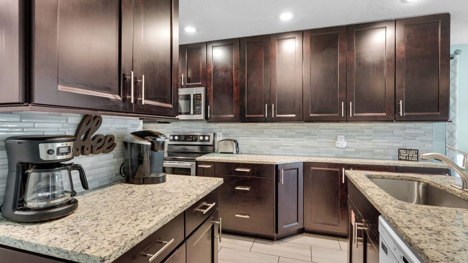 Edgewater Golf Villa 707 Kitchen Area