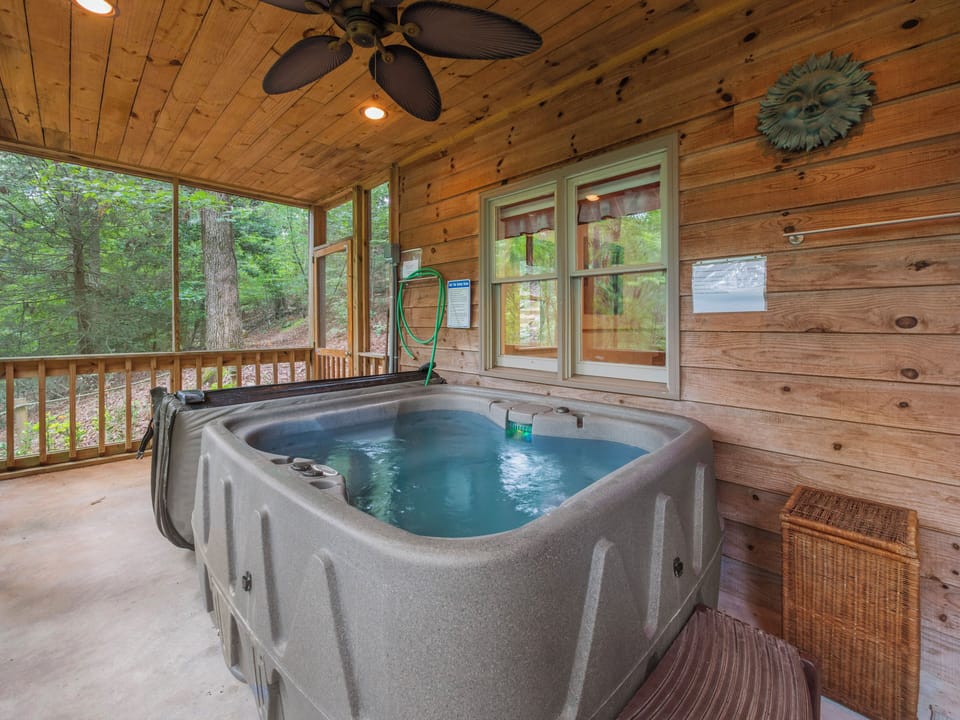Indoor spa tub