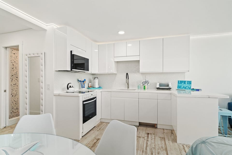 Beautiful modern kitchen with plenty space to cook