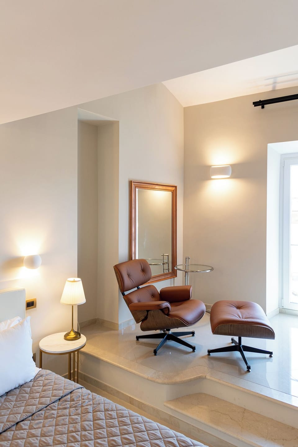 Design Room | Hypo-allergenic bedding, free minibar, in-room safe, desk