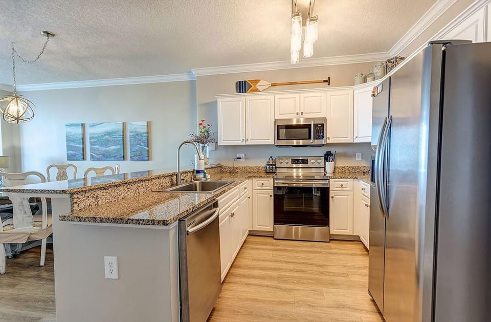 Condo, Multiple Beds (Ocean Villa 1803) | Private kitchen | Oven, toaster