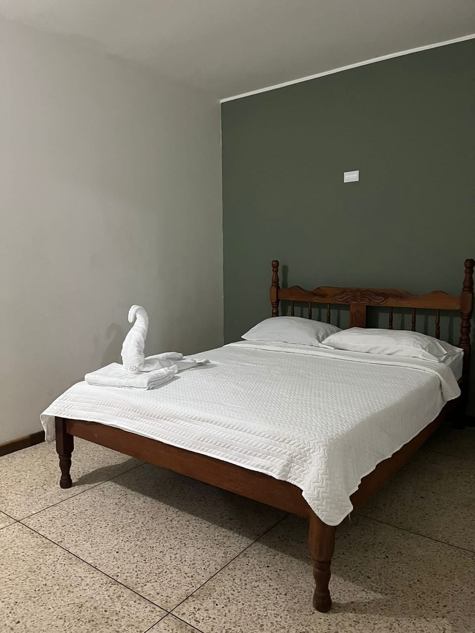 Soundproofing, free WiFi, bed sheets