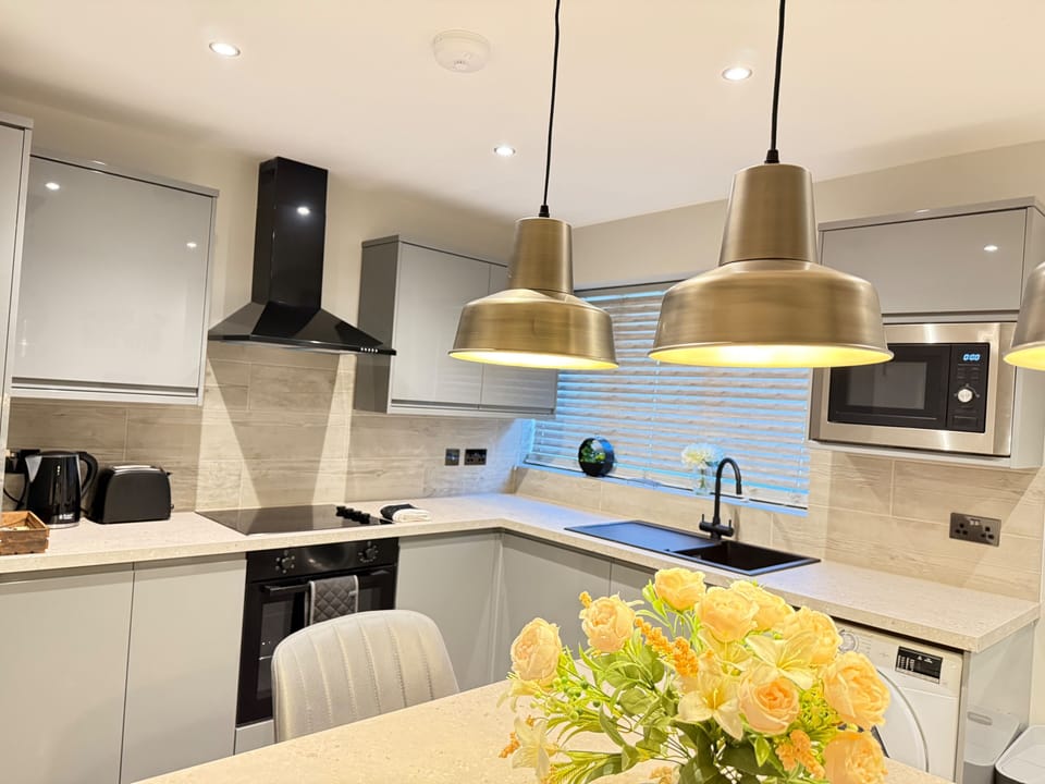Apartment | Private kitchen | Fridge, microwave, oven, stovetop