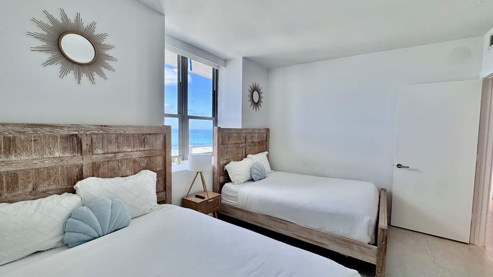 Bedroom #2 (2 double beds)