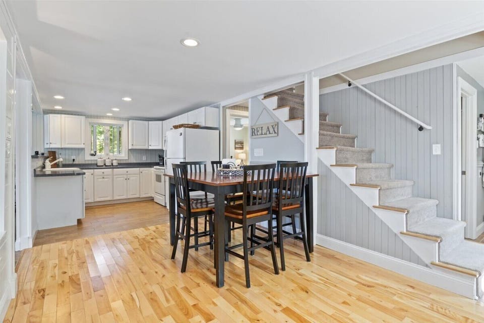 stairwell towards the loft bedroom area 