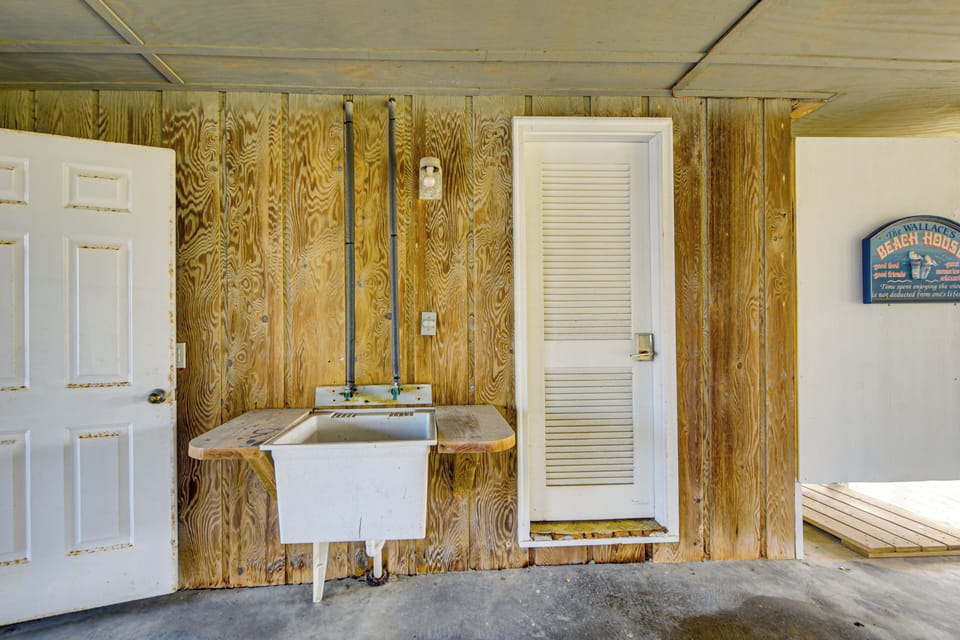 Laundry Area | Sink | Washer & Dryer | 1 Step Required to Enter