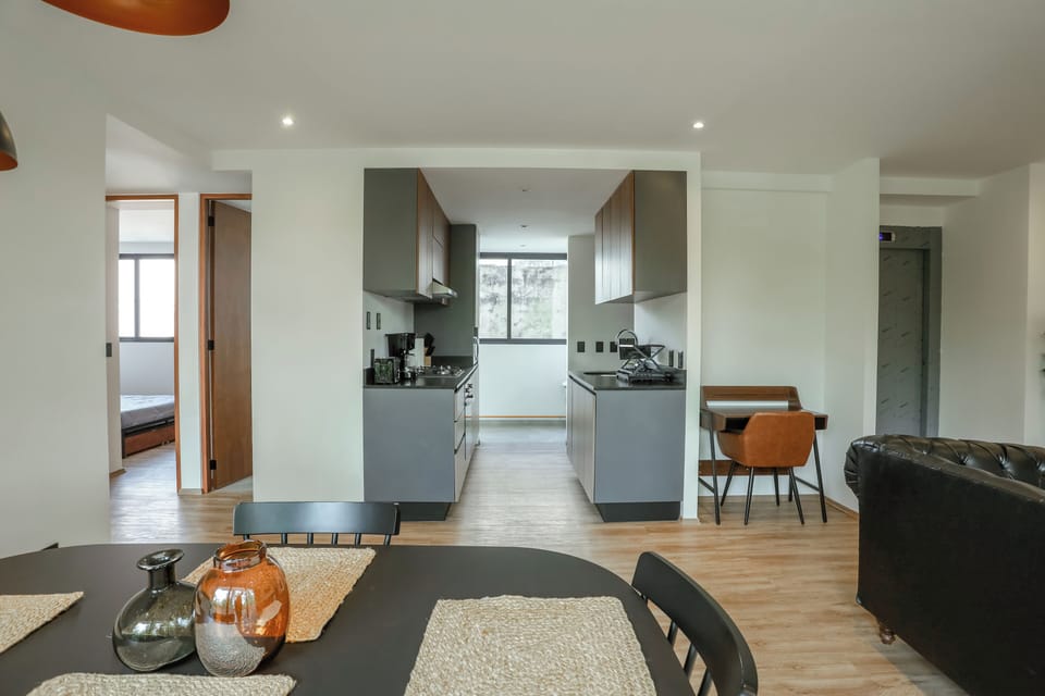 Comfort Apartment, 2 Bedrooms, Balcony | In-room dining