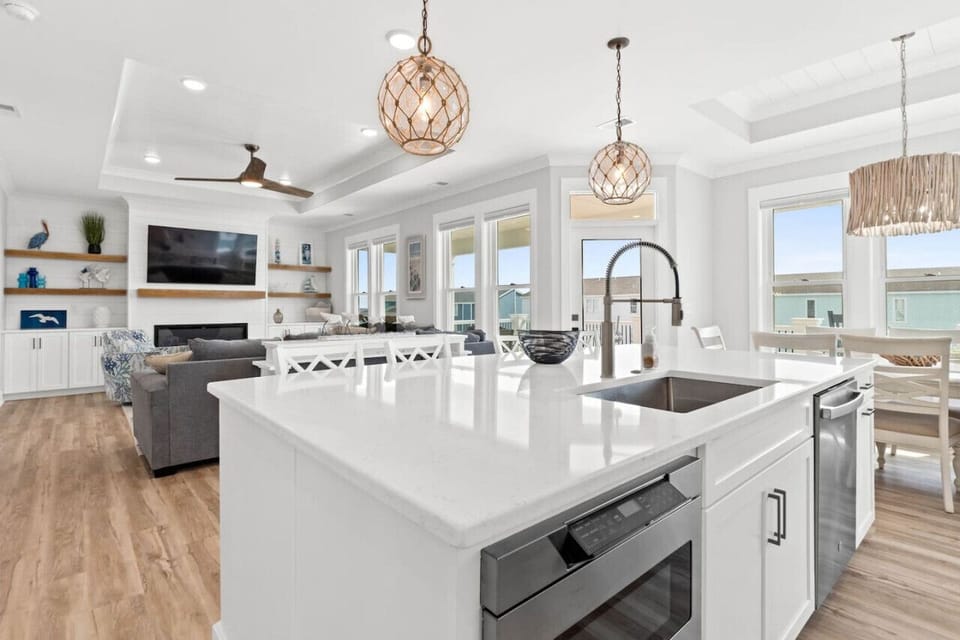 Top floor kitchen / living room
